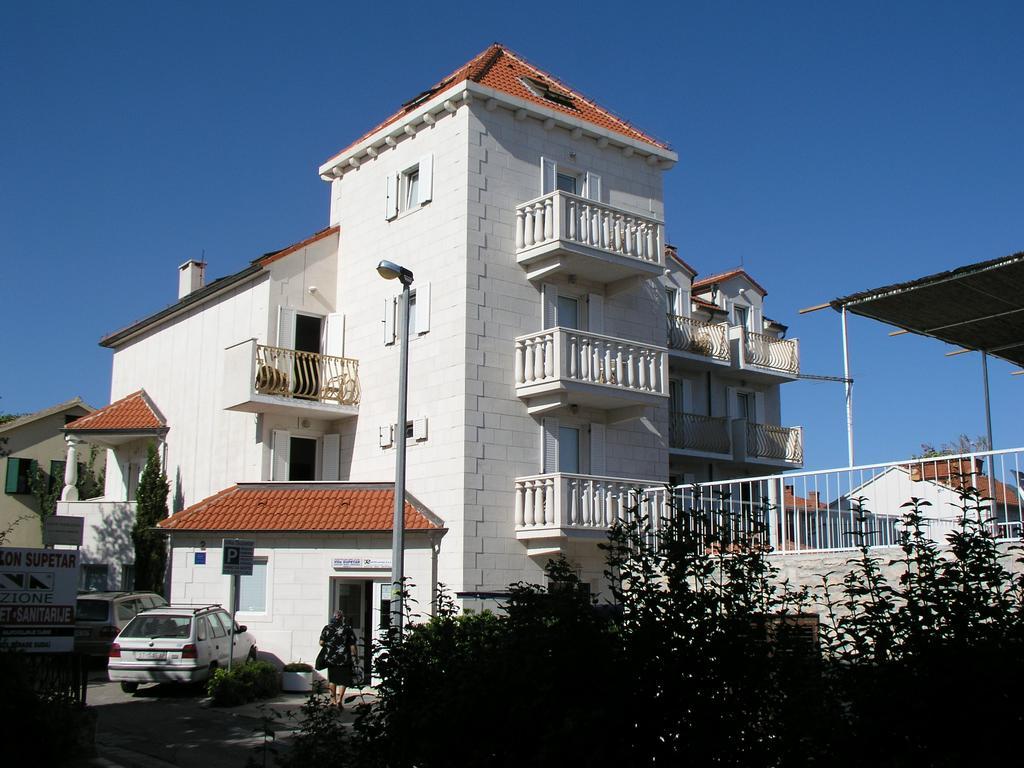 Villa Supetar Exterior foto